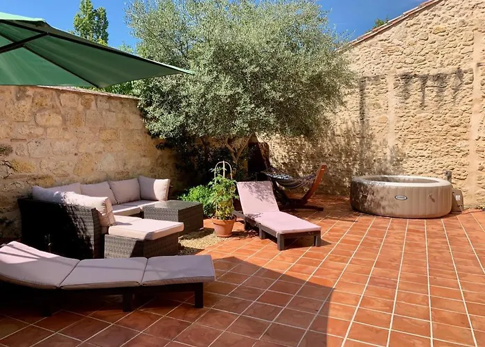 '1786' Au Bourg بيت للعطل